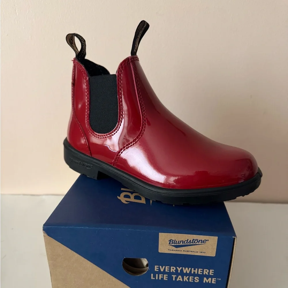 Blundstone Red Low-Heel Chelsea  shiny red patent leather boot. 2253. 3, 4